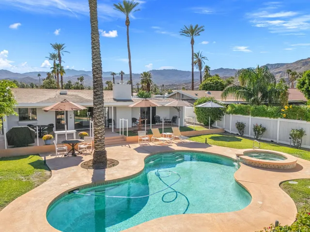 $725,000 | 73330 Royal Palm Drive, Palm Desert, CA 92260