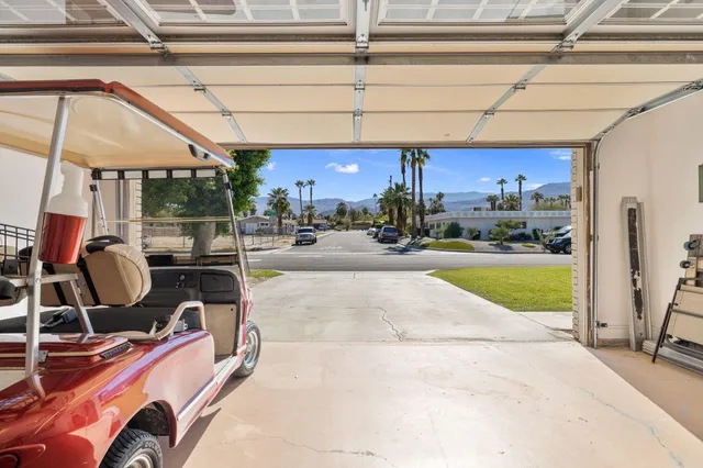 $725,000 | 73330 Royal Palm Drive, Palm Desert, CA 92260