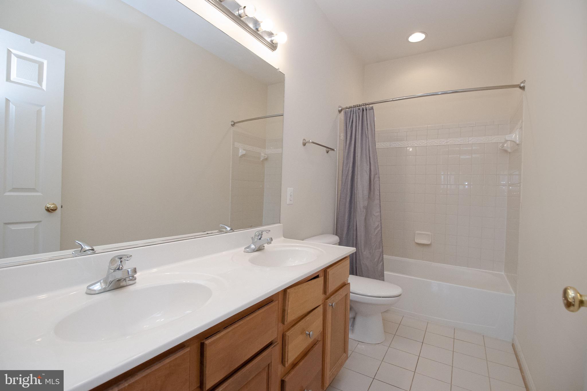 44399 Apache Circle Ashburn, VA 20147 - Photo 36 of 48