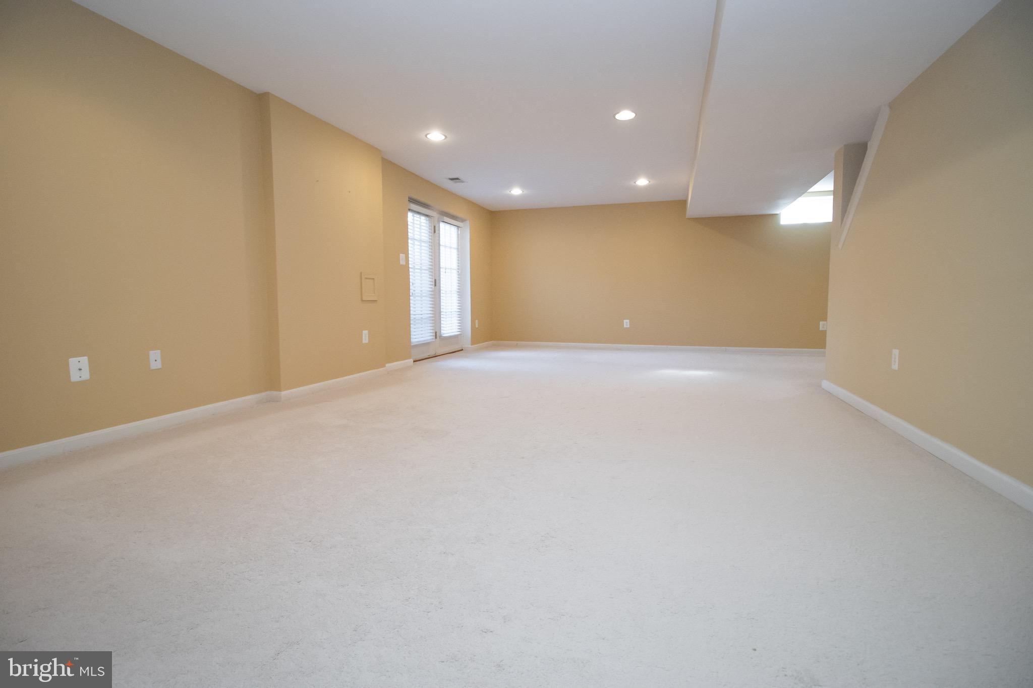 44399 Apache Circle Ashburn, VA 20147 - Photo 38 of 48