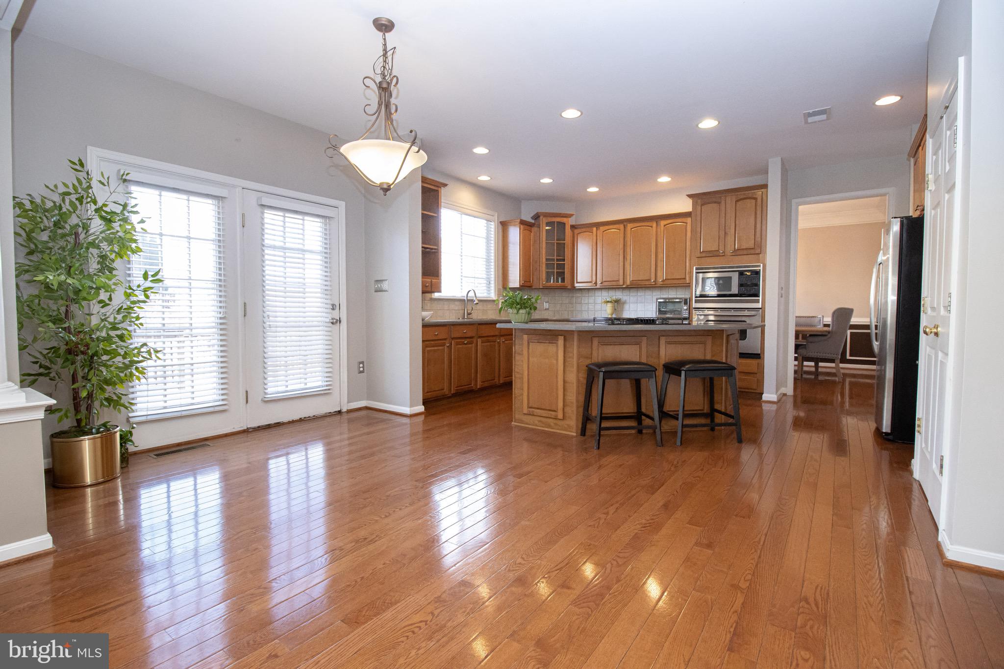 44399 Apache Circle Ashburn, VA 20147 - Photo 10 of 48