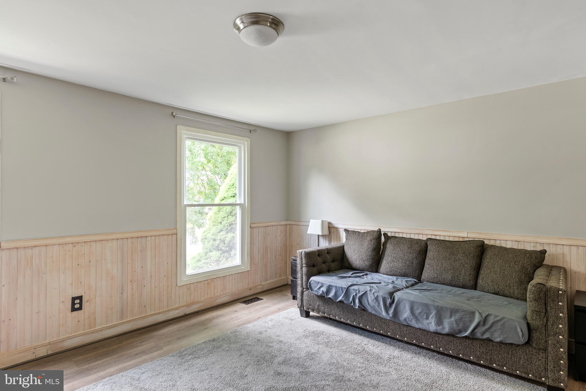 5728 Heming Avenue Springfield, VA 22151 - Photo 4 of 46