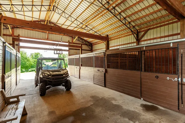 $1,400,000 | 1629 Rock Bridge Road, Bethpage, TN 37022