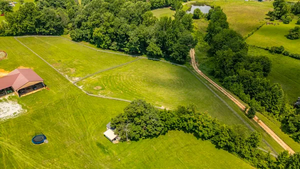 $1,400,000 | 1629 Rock Bridge Road, Bethpage, TN 37022