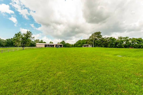 $1,400,000 | 1629 Rock Bridge Road, Bethpage, TN 37022