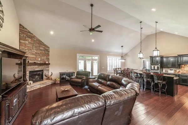 $1,400,000 | 1629 Rock Bridge Road, Bethpage, TN 37022