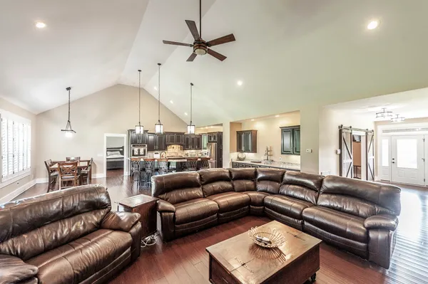 $1,400,000 | 1629 Rock Bridge Road, Bethpage, TN 37022