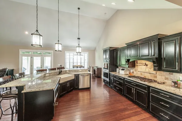 $1,400,000 | 1629 Rock Bridge Road, Bethpage, TN 37022