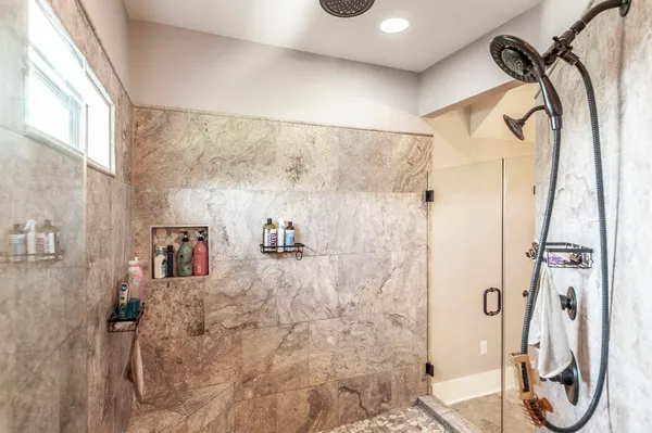 $1,400,000 | 1629 Rock Bridge Road, Bethpage, TN 37022