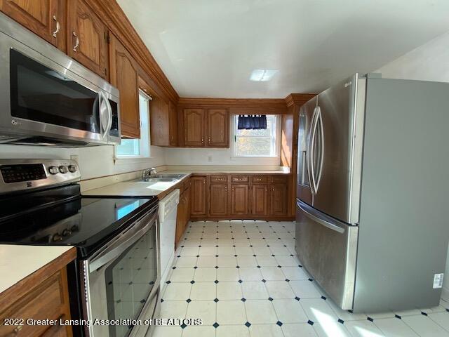 6200 East Cutler Road Bath, MI 48808 - Photo 6 of 21 IMG_1423