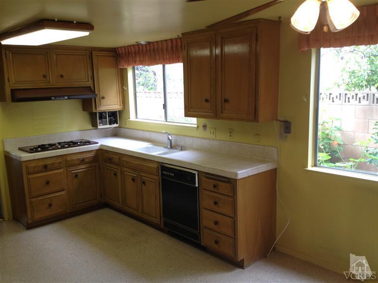 143 Kanan Road Oak Park, CA 91377 - Photo 3 of 7 Additional Photo