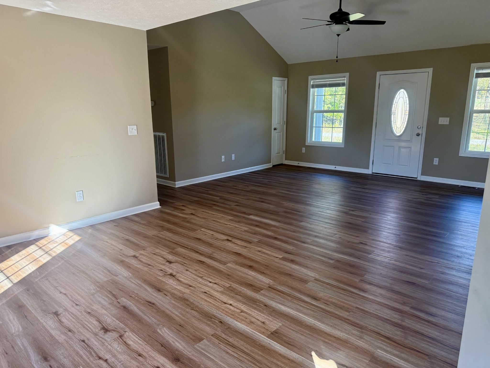 1050 Hurricane Road Tullahoma, TN 37388 - Photo 3 of 8