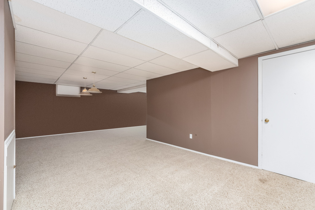 1570 Burning Trail Wheaton, IL 60189 - Photo 26 of 30 a view of empty room