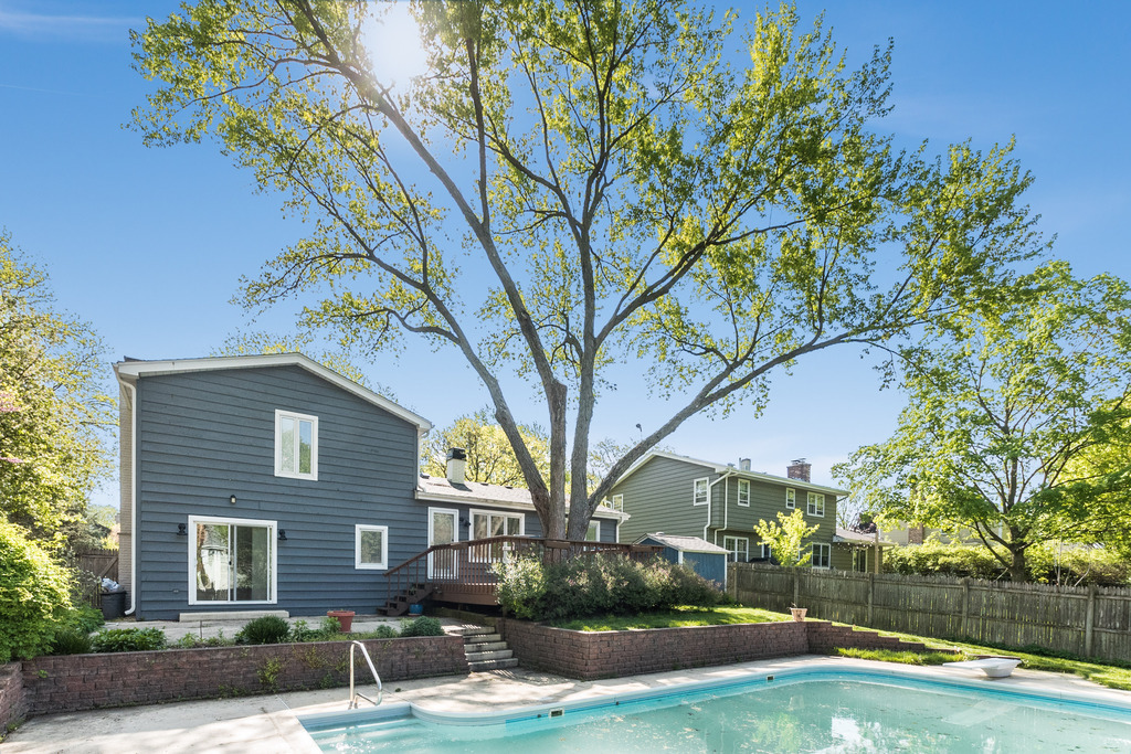1570 Burning Trail Wheaton, IL 60189 - Photo 28 of 30 a front view of a house with garden and tree