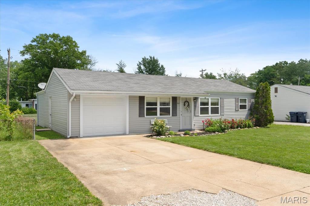 307 Weber Drive Eureka, MO 63025 - Photo 2 of 41