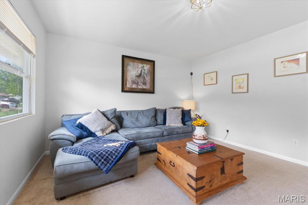 307 Weber Drive Eureka, MO 63025 - Photo 6 of 41