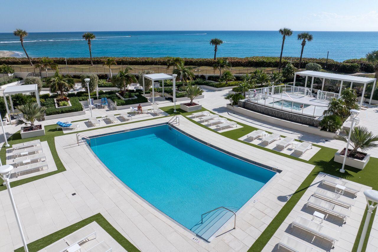 200 Ocean Trail Way, Unit 1105 Jupiter, FL 33477 - Photo 24 of 35 a view of a chairs and table in the terrace