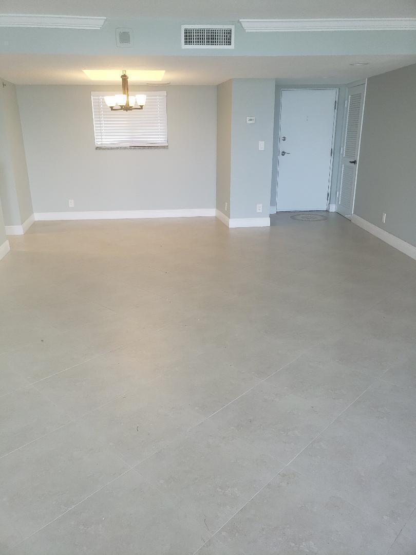 200 Ocean Trail Way, Unit 1105 Jupiter, FL 33477 - Photo 4 of 35 a view of an empty room and a window