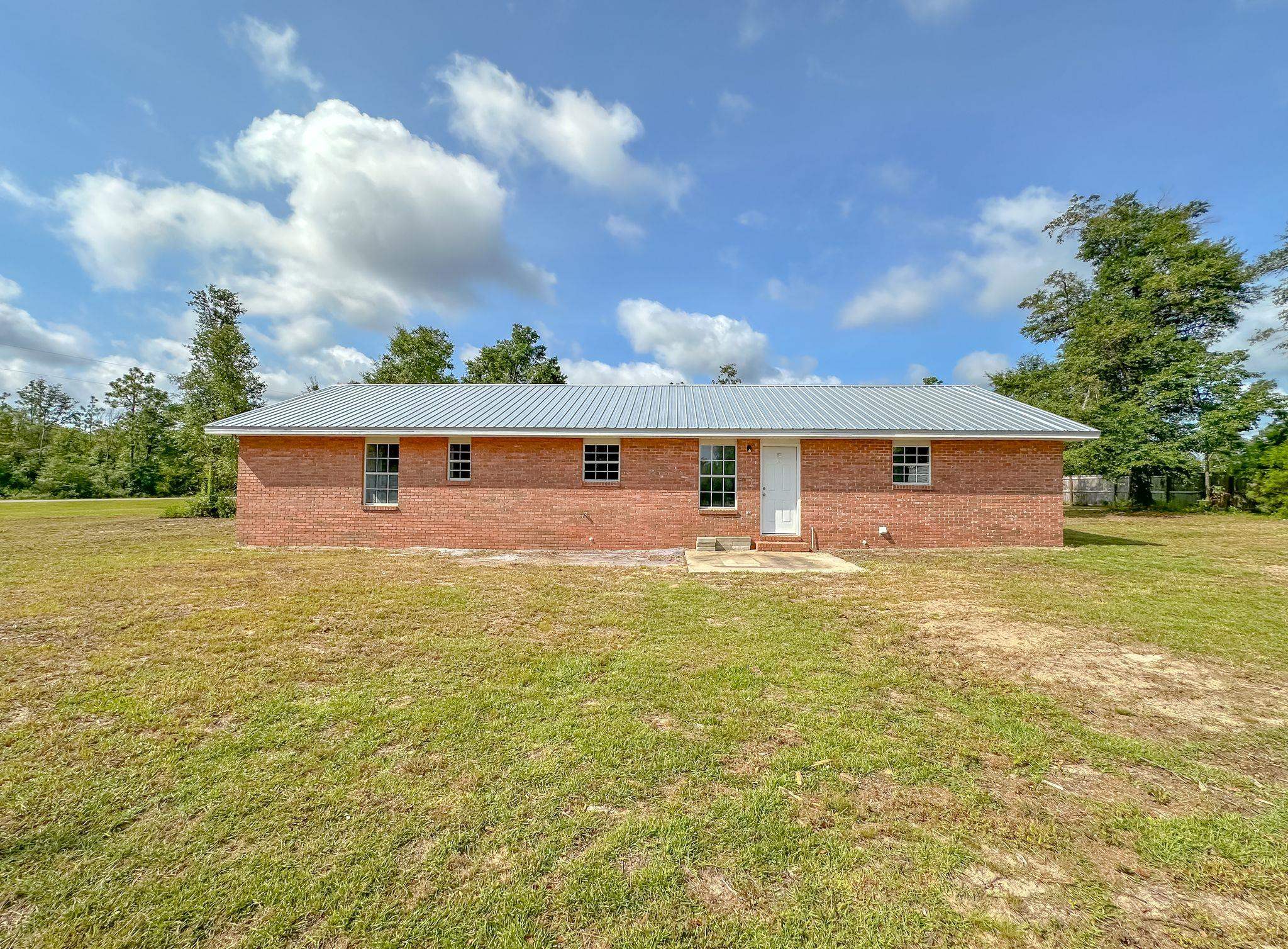 23542 Northwest Black Bottom Road Altha, FL 32421 - Photo 4 of 33 Gallery Image 4