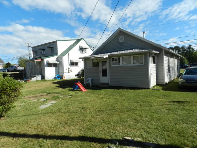 $399,000 | 200-202 Main Street West, Mount Carmel, TN 37645