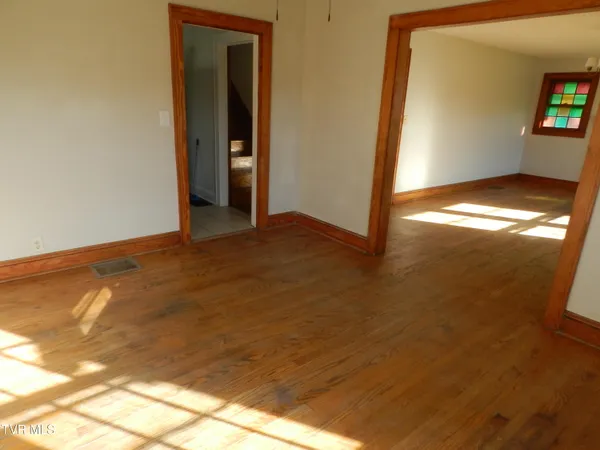 $389,000 | 200-202 Main Street West, Mount Carmel, TN 37645