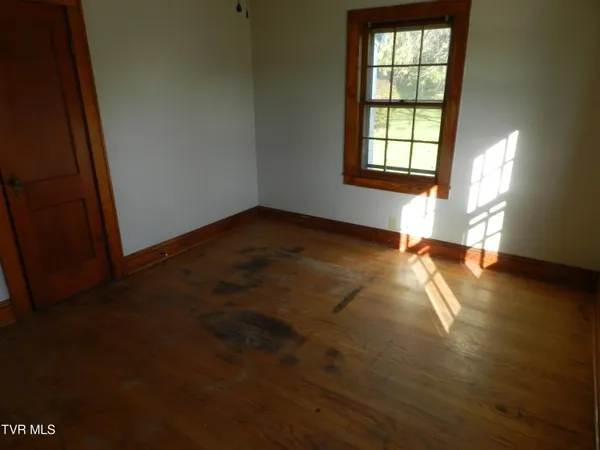 $389,000 | 200-202 Main Street West, Mount Carmel, TN 37645