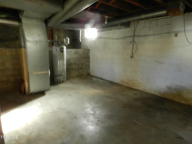 $399,000 | 200-202 Main Street West, Mount Carmel, TN 37645