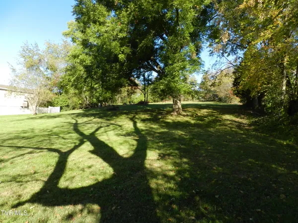 $389,000 | 200-202 Main Street West, Mount Carmel, TN 37645