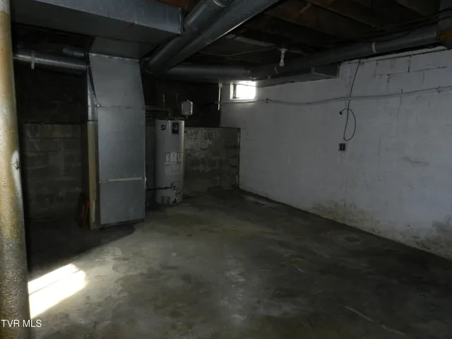 $399,000 | 200-202 Main Street West, Mount Carmel, TN 37645