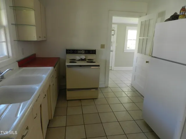 $399,000 | 200-202 Main Street West, Mount Carmel, TN 37645