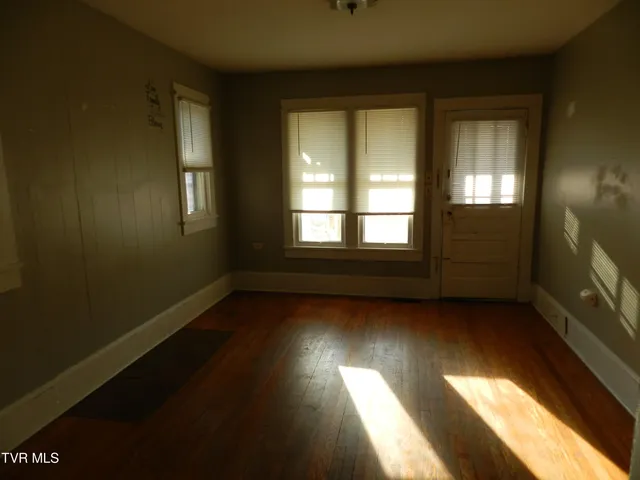 $399,000 | 200-202 Main Street West, Mount Carmel, TN 37645