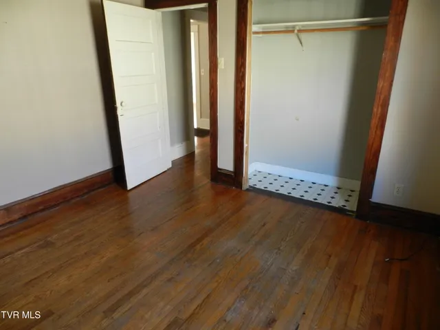 $399,000 | 200-202 Main Street West, Mount Carmel, TN 37645