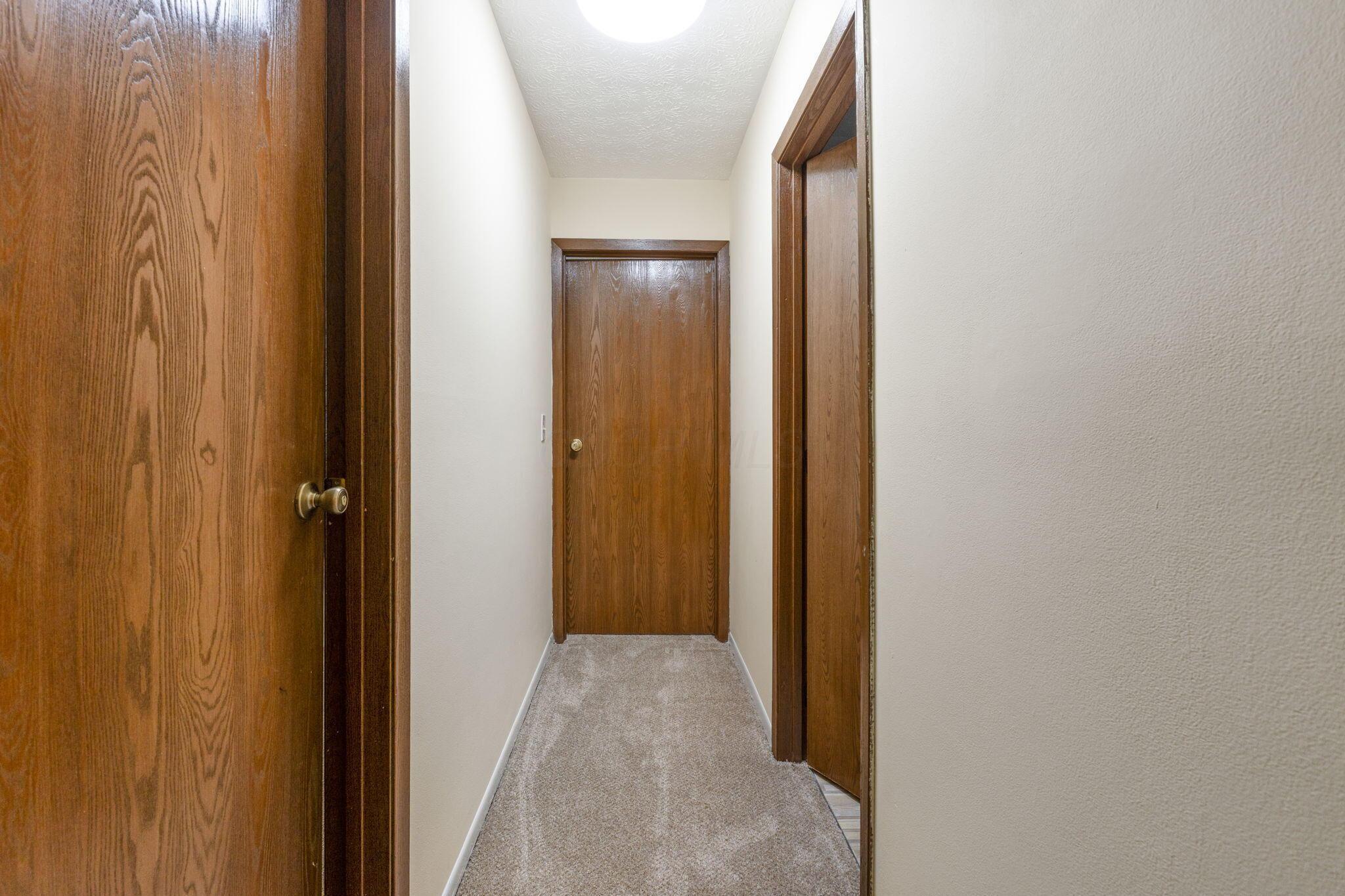 5198 Dierker Road, Unit D Columbus, OH 43220 - Photo 30 of 40 5198 Dierker Rd (Interior)-14