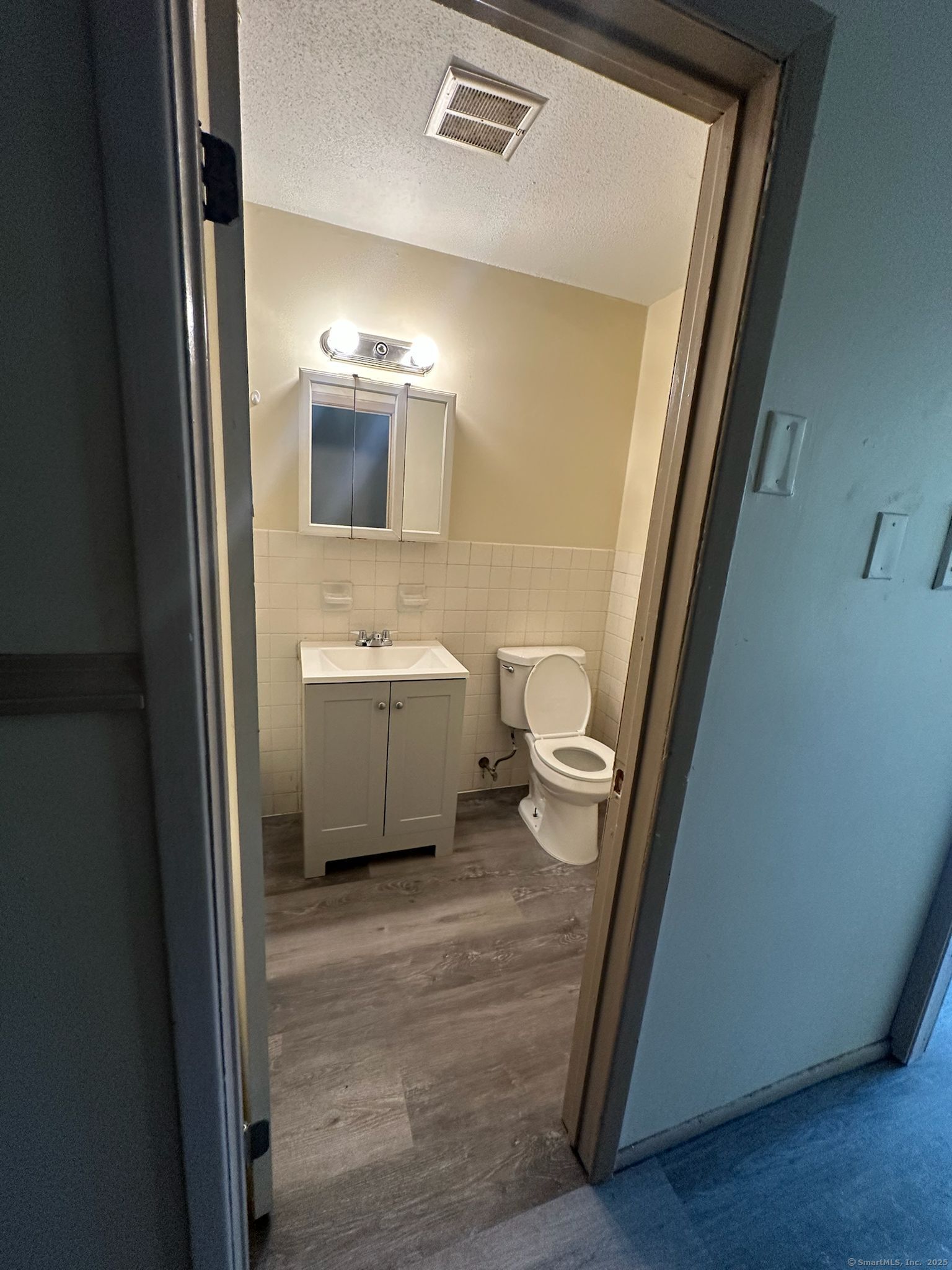 1660 East Main Street, Unit 1B Waterbury, CT 06705 - Photo 21 of 26