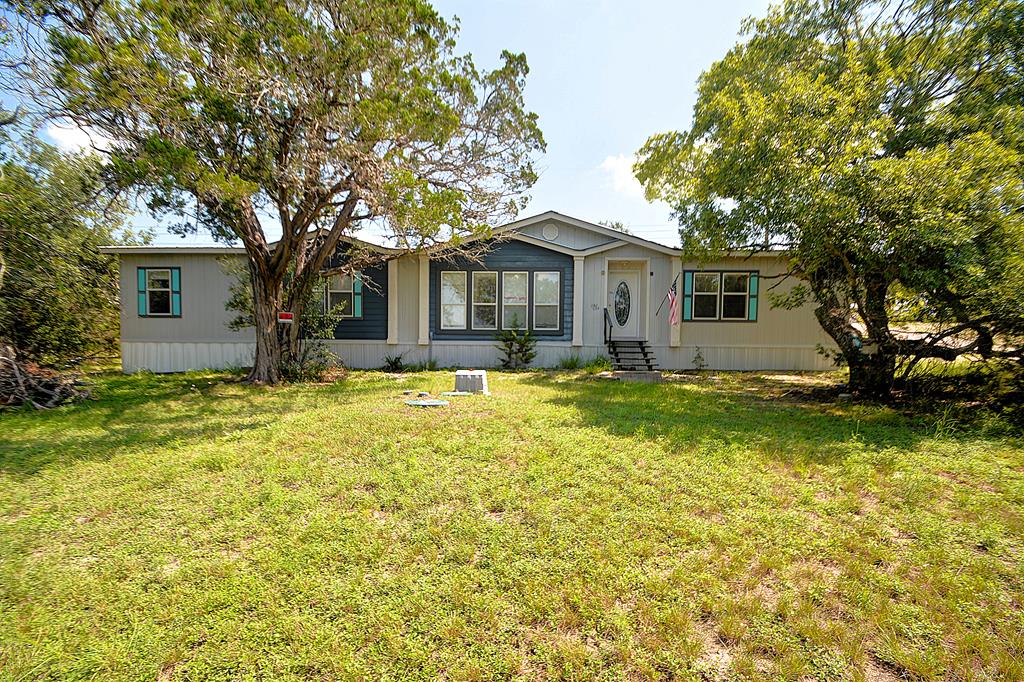 102 Robin Hill Kerrville, TX 78028 - Photo 1 of 25 Main View