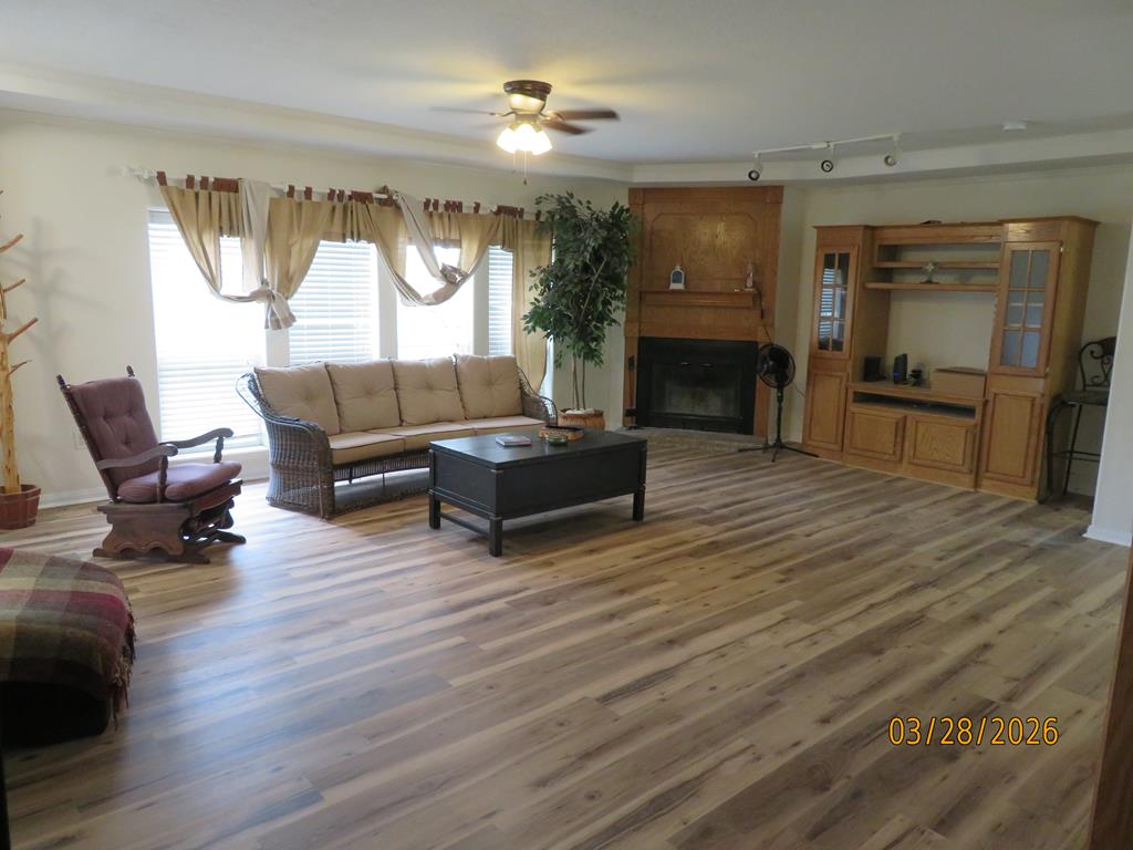 102 Robin Hill Kerrville, TX 78028 - Photo 19 of 25