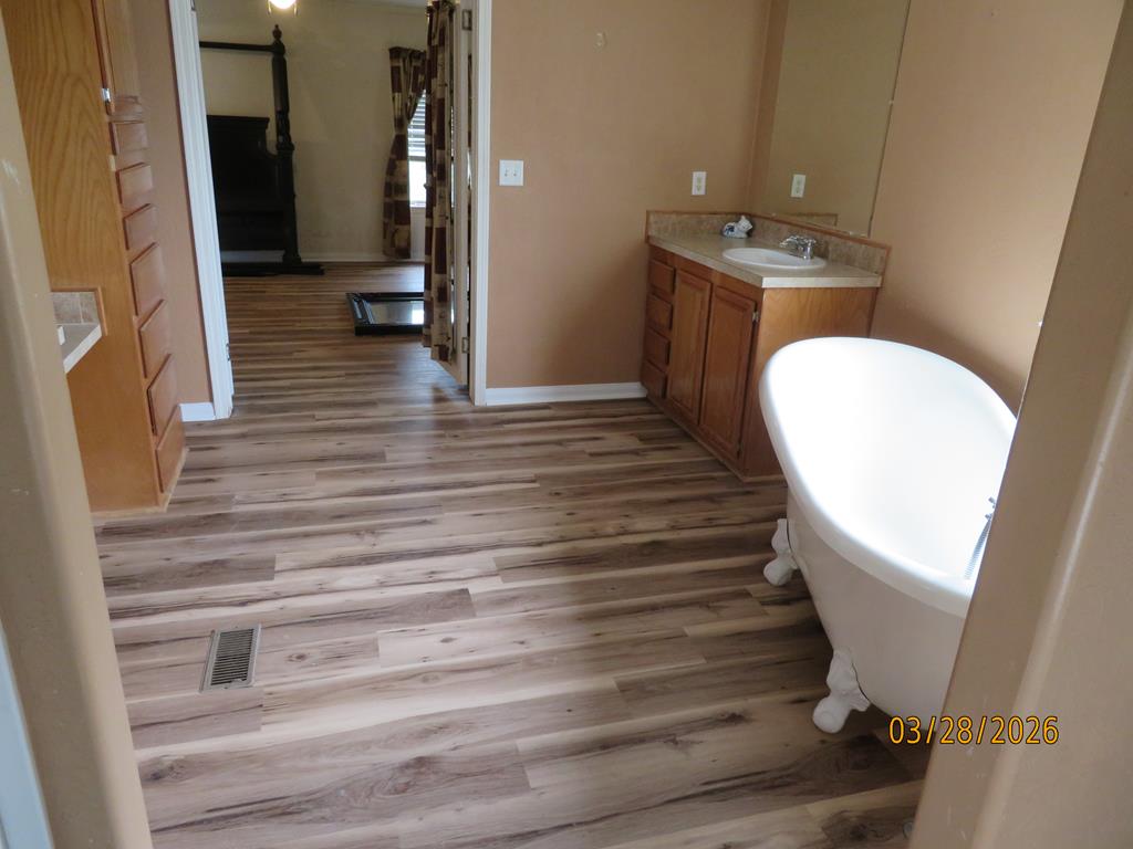 102 Robin Hill Kerrville, TX 78028 - Photo 23 of 25