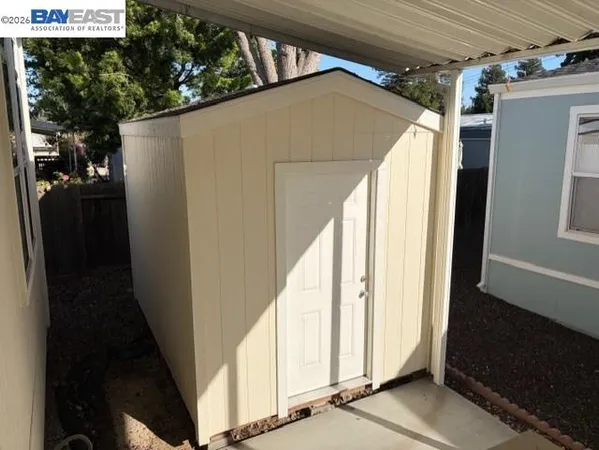 $199,900 | 3263 Vineyard Avenue, Unit 200, Pleasanton, CA 94566