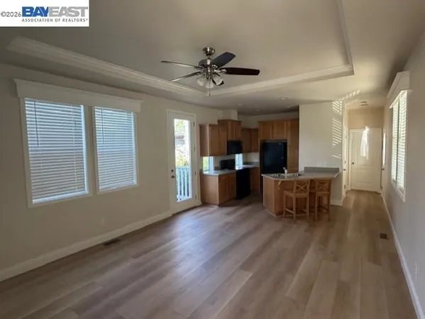 $199,900 | 3263 Vineyard Avenue, Unit 200, Pleasanton, CA 94566