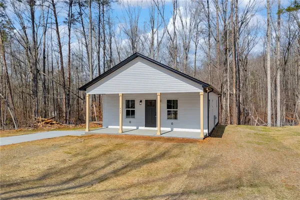 $201,000 | 426 East Sheffield Drive, Westminster, SC 29693