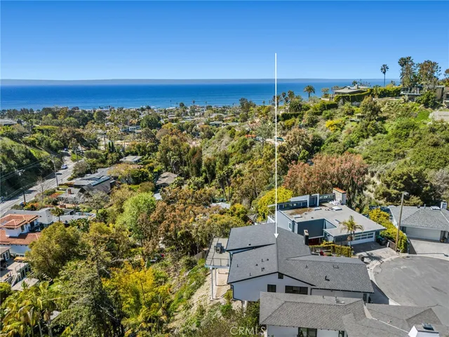 $12,500 | 990 Meadowlark Drive, Laguna Beach, CA 92651