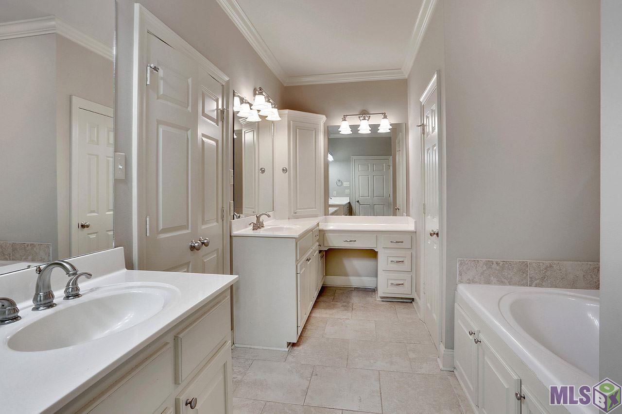 3003 Shadows Lake Boulevard Baton Rouge, LA 70816 - Photo 9 of 16 Gallery Image 9