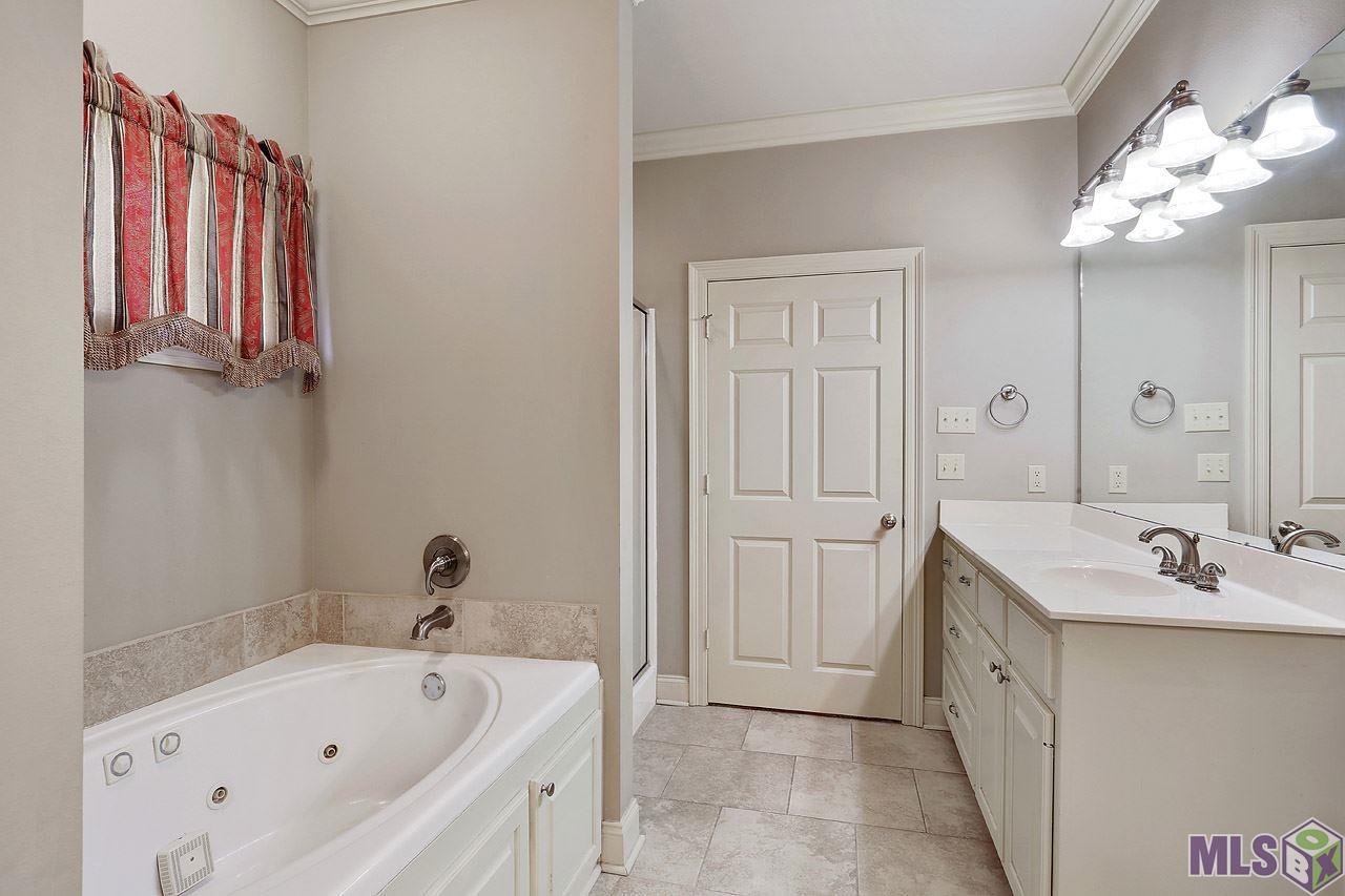 3003 Shadows Lake Boulevard Baton Rouge, LA 70816 - Photo 10 of 16 Gallery Image 10