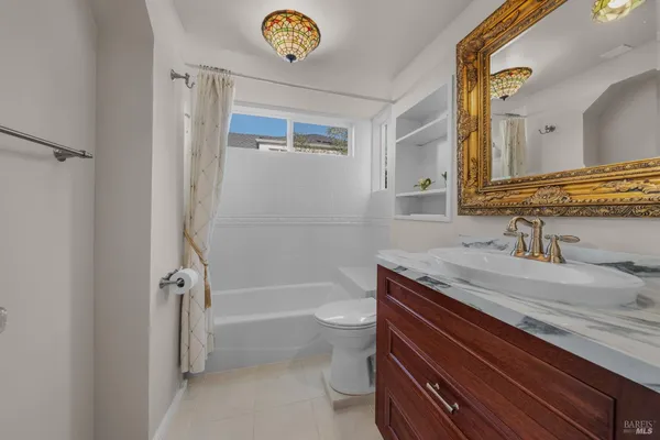 $1,800,000 | 517 Pine Street, Sausalito, CA 94965