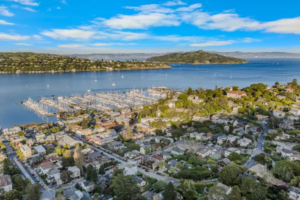 $1,800,000 | 517 Pine Street, Sausalito, CA 94965