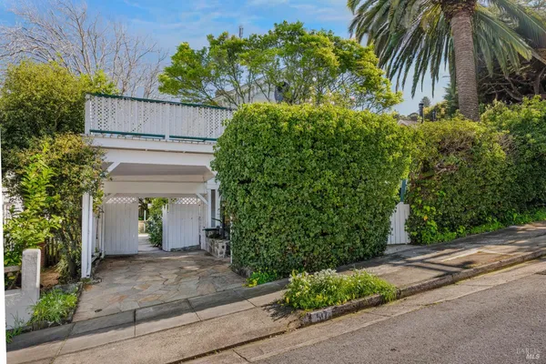 $1,800,000 | 517 Pine Street, Sausalito, CA 94965