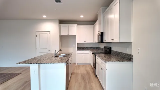 $423,780 | Undisclosed Address, Bakersfield, CA 93307