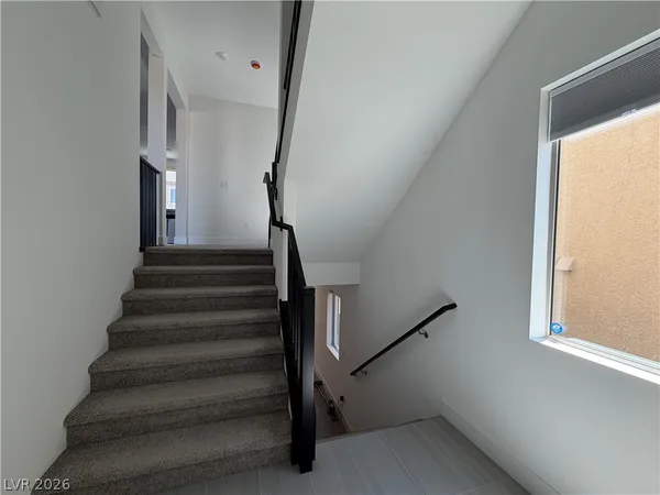 $2,895 | 7346 Pioneer Way, Las Vegas, NV 89113