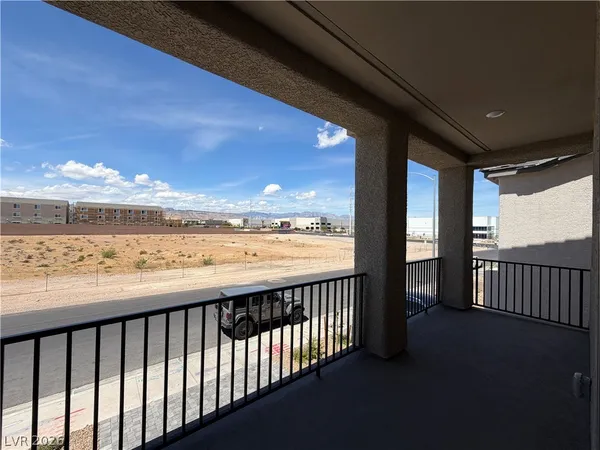 $2,895 | 7346 Pioneer Way, Las Vegas, NV 89113