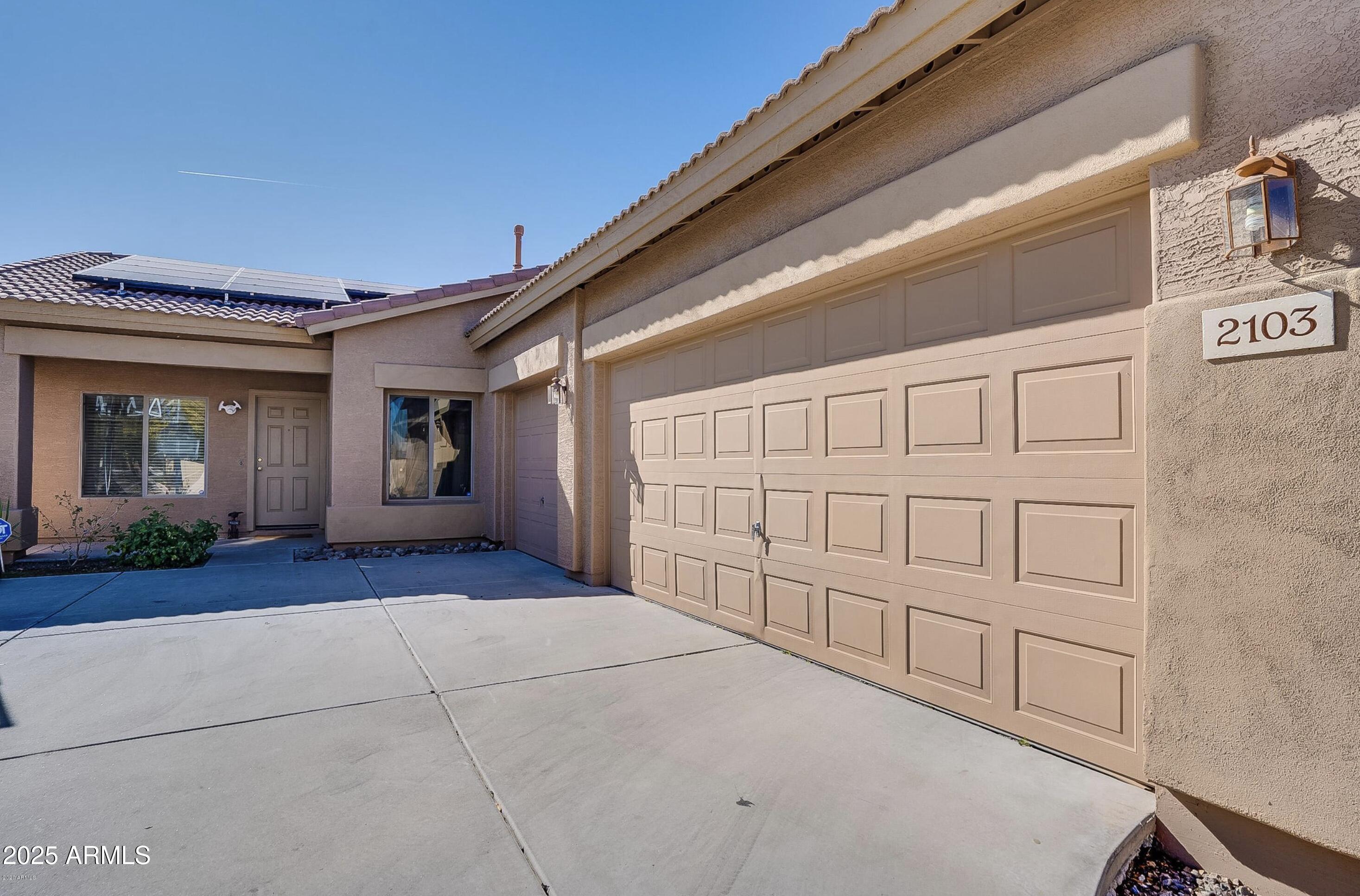 2103 West Carter Road Phoenix, AZ 85041 - Photo 4 of 32